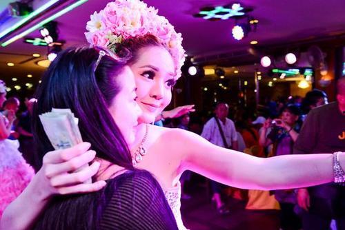 国产人妖,跨越性别界限的艺术探索与时代变迁